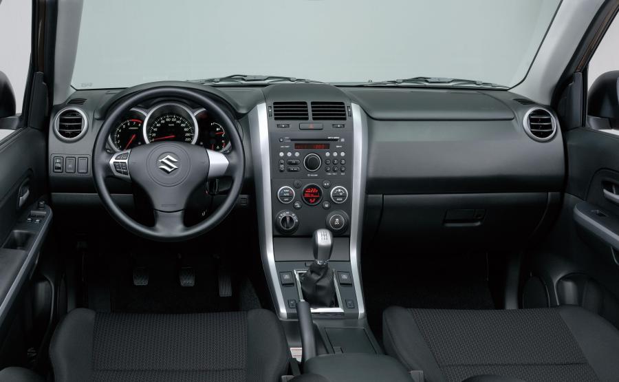  Suzuki Grand Vitara 2012 года  (фото 1 из 4)